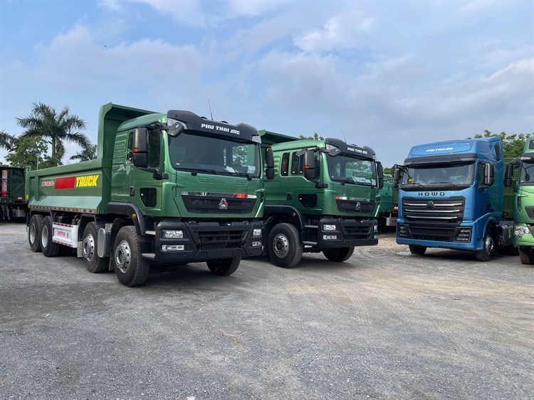 Bàn giao 2 xe ben howo TX350 thùng  cao 1.030 cho Anh Thành HN